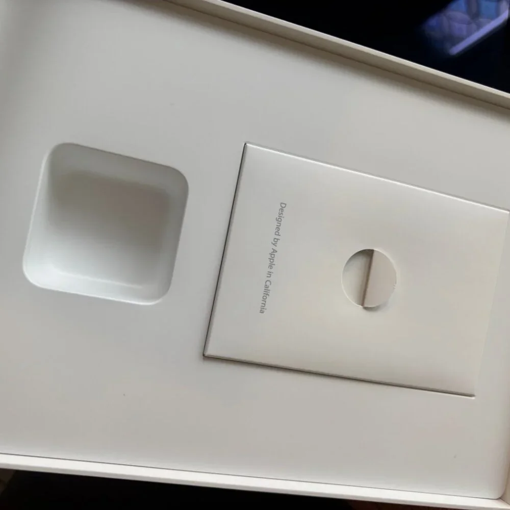 Apple iPad Air 2 64GB WiFi Gray A1566 w/ box charger cable aux port POOR BATTERY